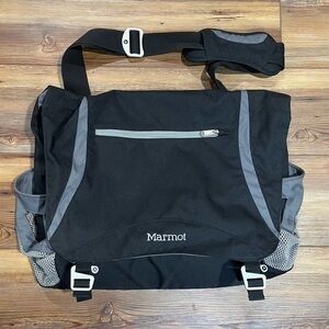 MARMOT Messenger Bag School Book Bag Travel Crossbody Black Gray Commute